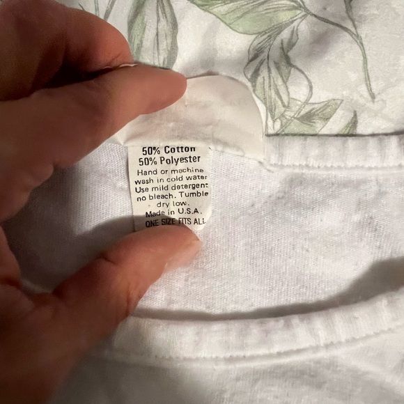 Vintage Ensenada, white tank top - Picture 4 of 4